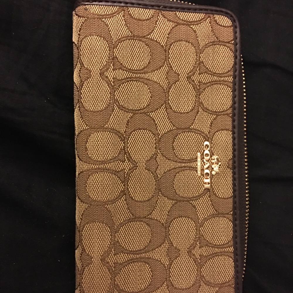 coach full wallet